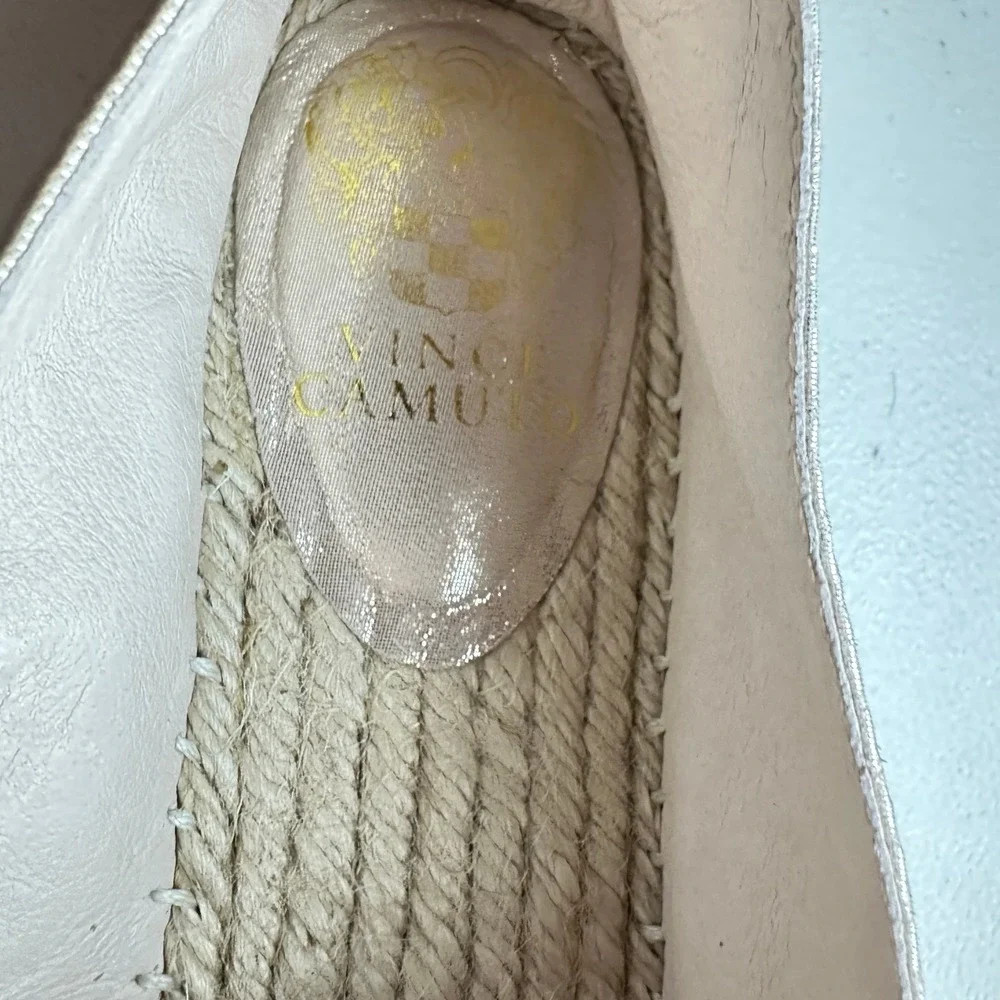 Vince Camuto VC-DALMI Espadrille Flat Women 8M Gold Laser Cut Medallion