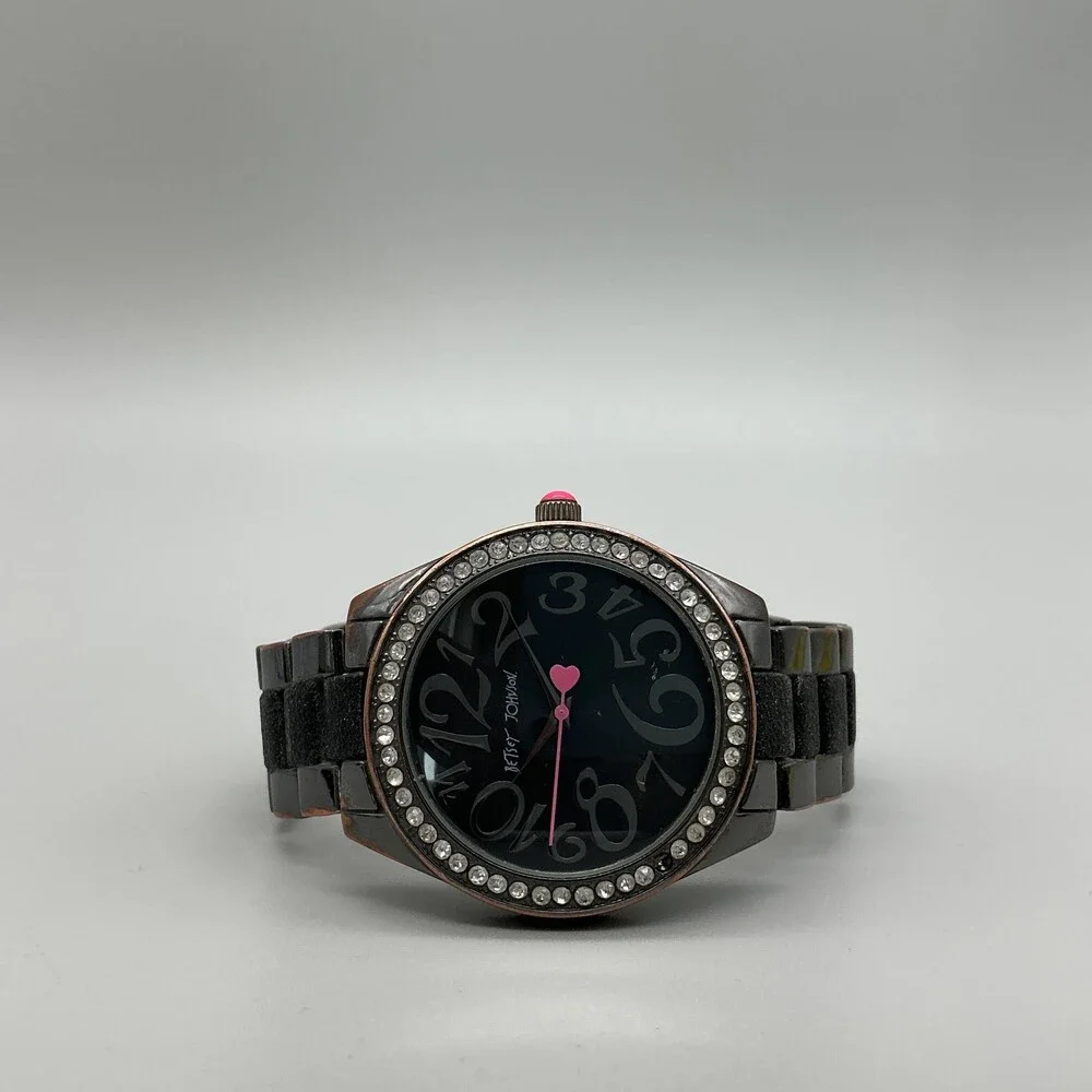 Betsey Johnson see photos
