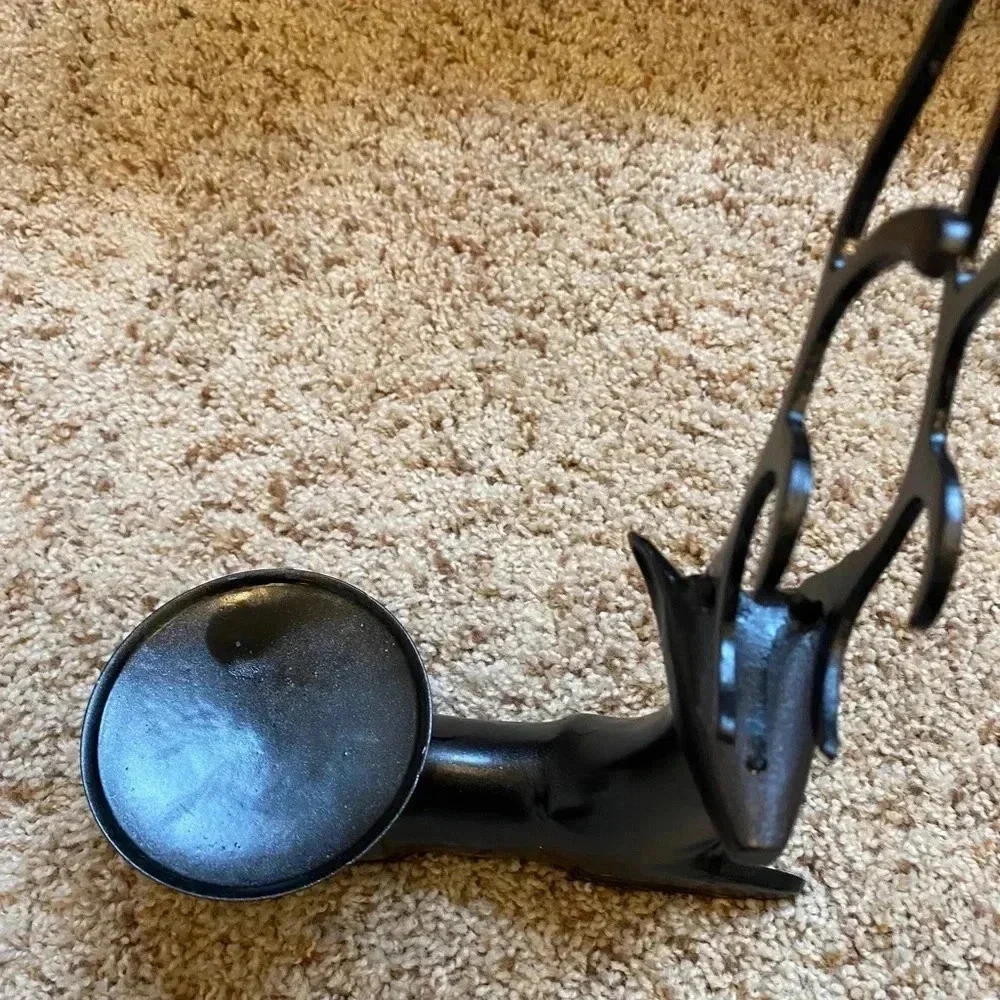 Target bronze sitting