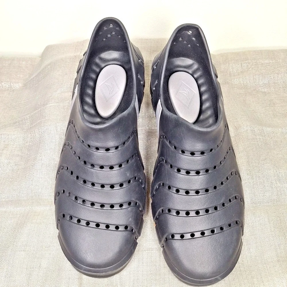 NEW Sperry Water Strider Black Mens 9 Waterproof Shoes Slip on Sports Womans‎ 10