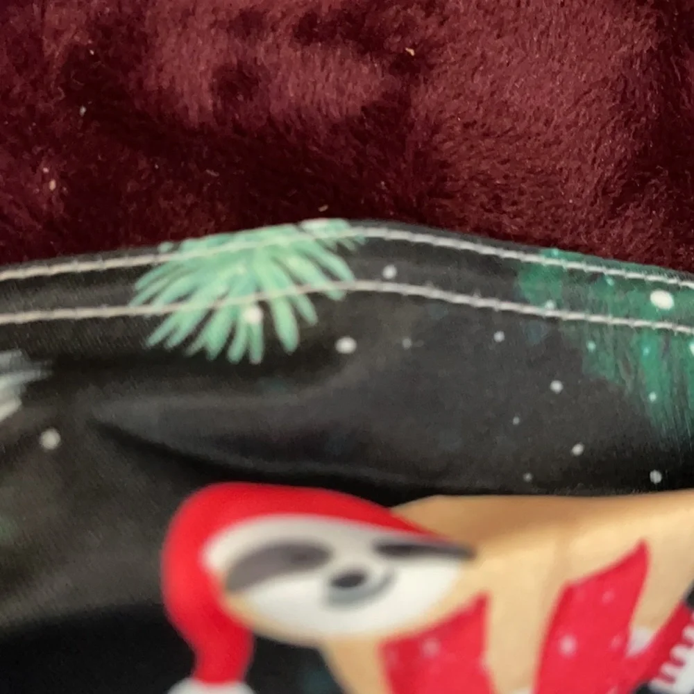 6/$20 New sloth Christmas face mask
