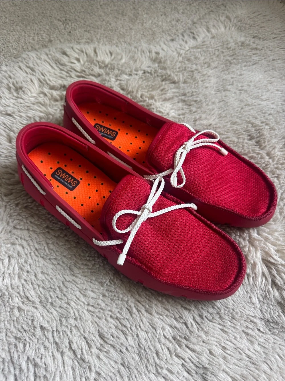 Swims signal red