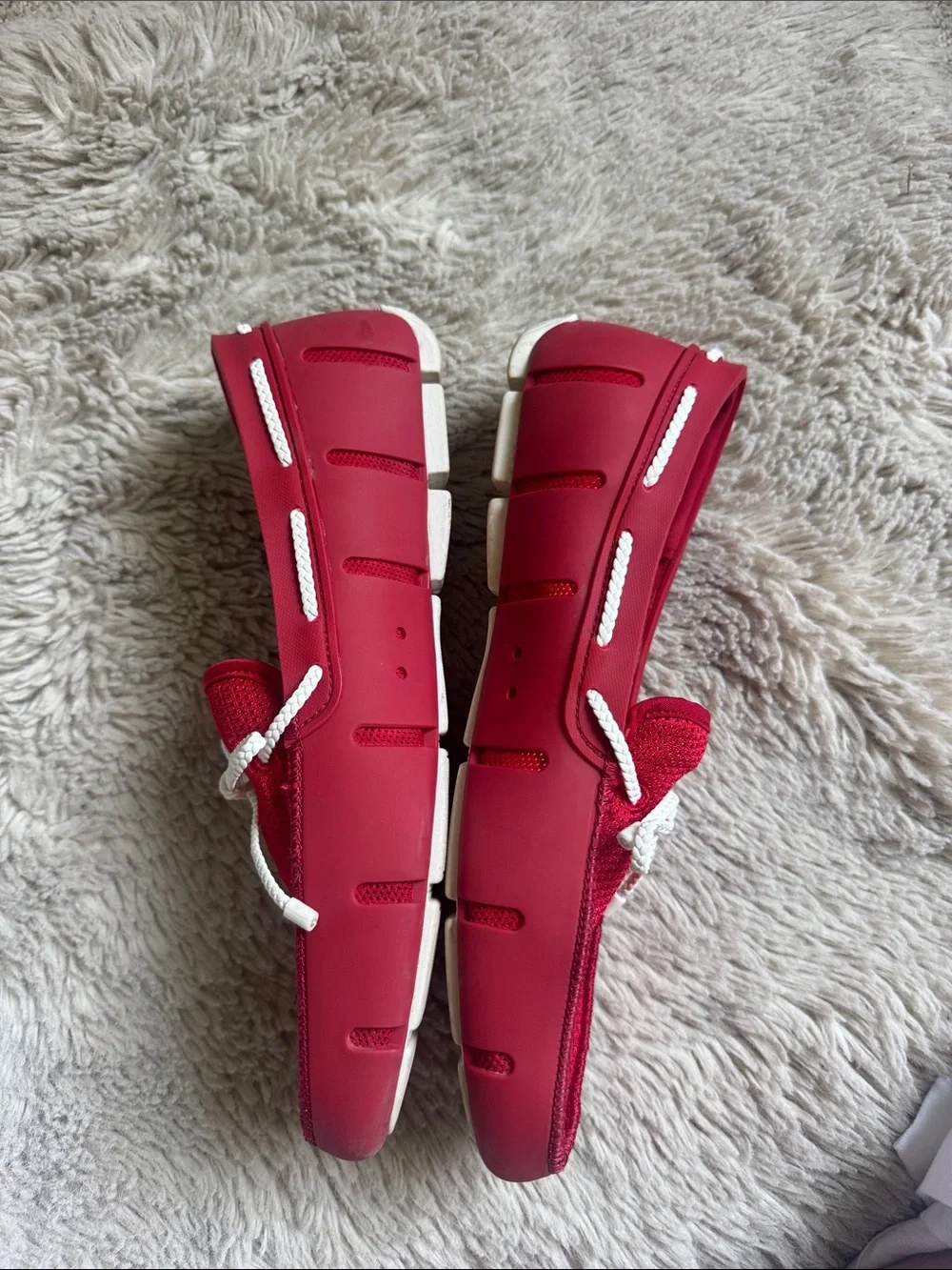 Swims signal red