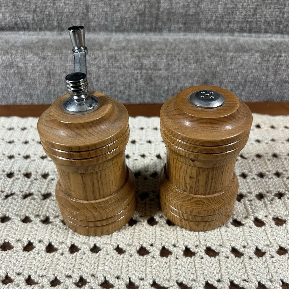 Vtg Olde Thompson Oak Wood Salt Shaker & Pepper Grinder Mill Stainless 4