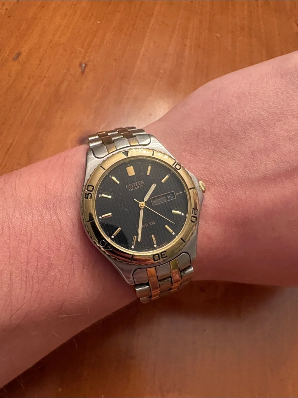 Citizen elegant wristwatch
