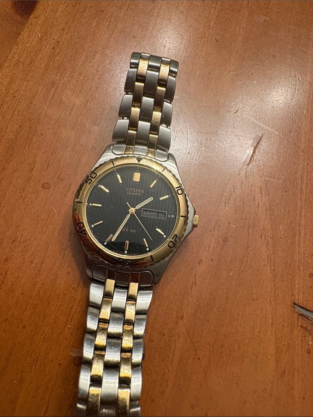 Citizen elegant wristwatch