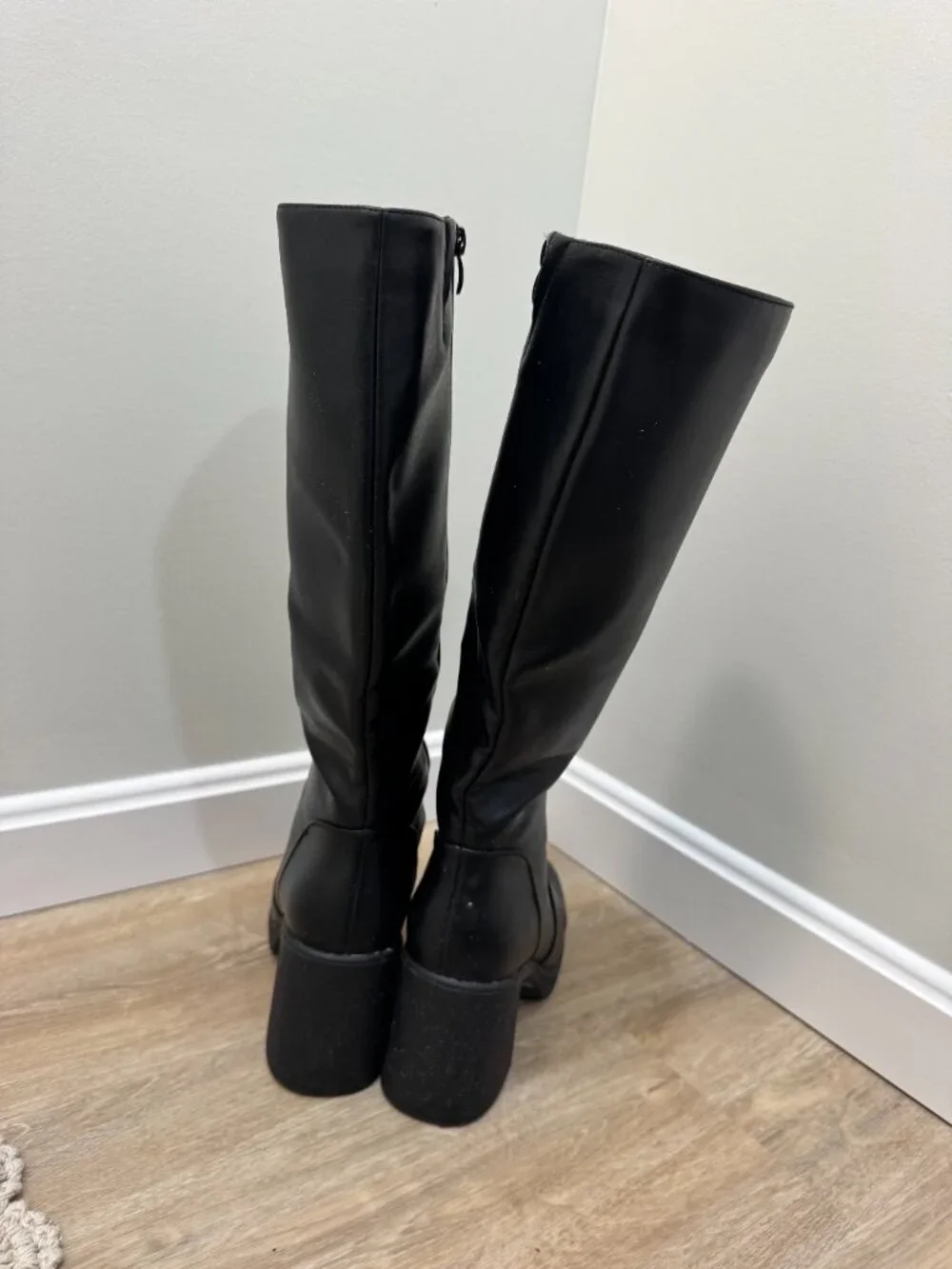 N/A black knee