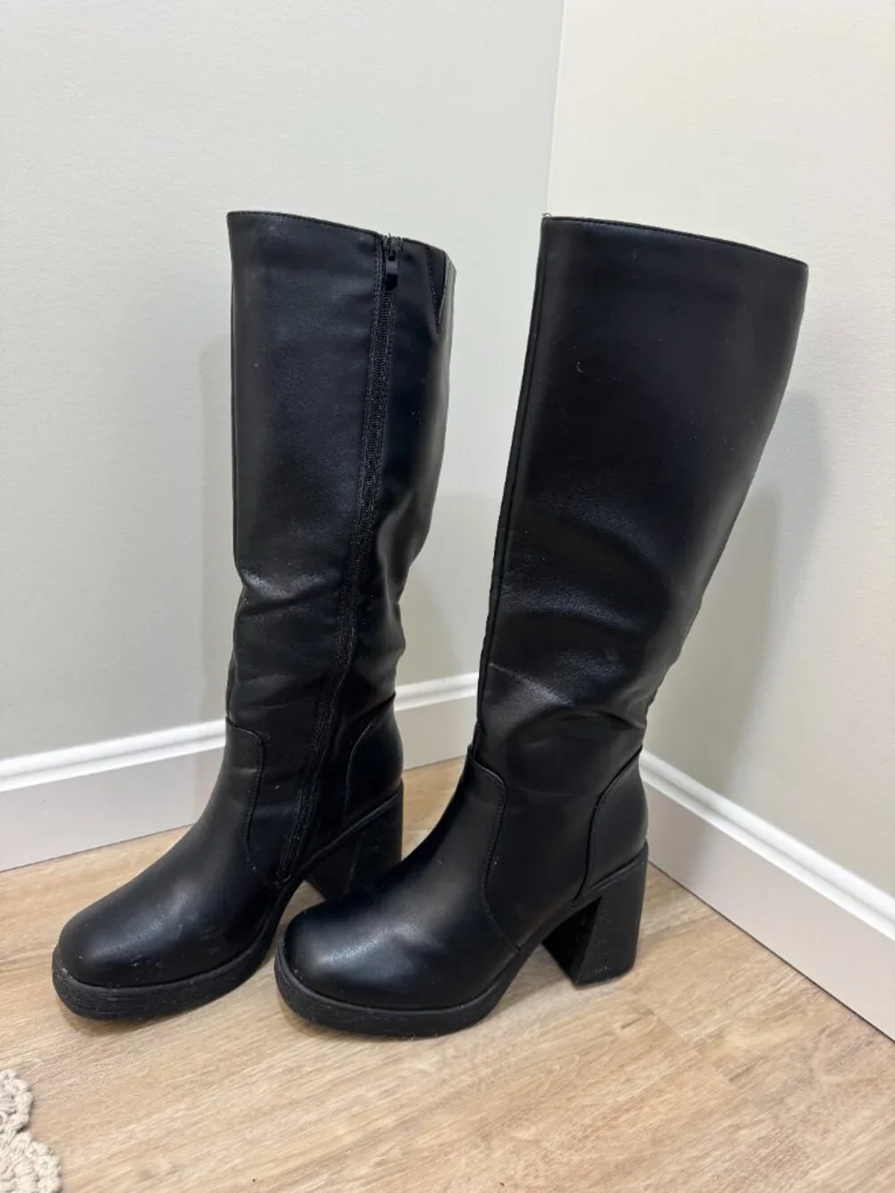 N/A black knee