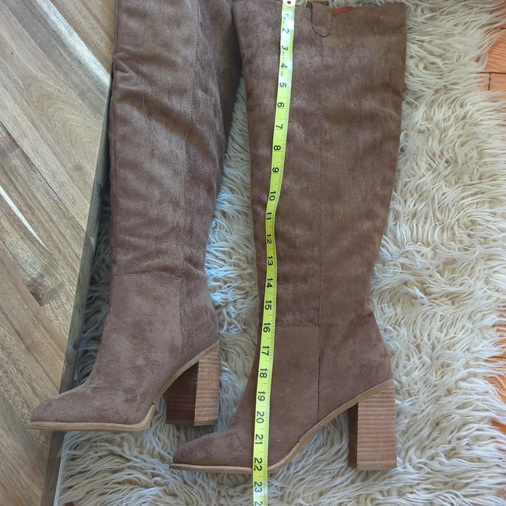 Vici suede over