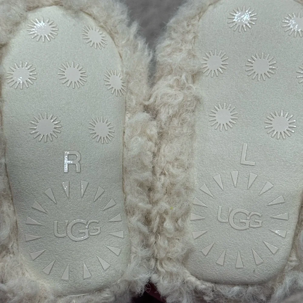 UGG reposhing this