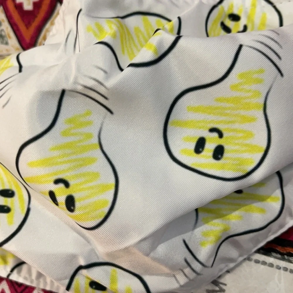 6/$20 New lightbulb face mask