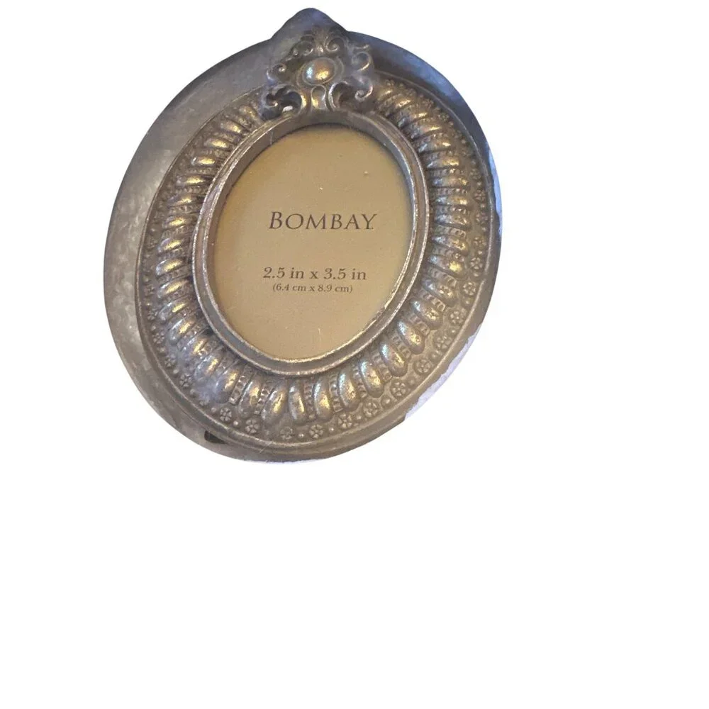 Bombay oval gold heart