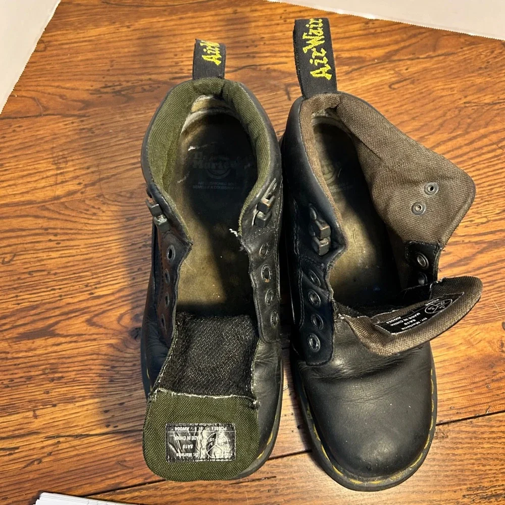 Dr. Martens Black‎ Leather Ankle Boots Mens 9 Womens 10 AirWair Lug Sole Vintge