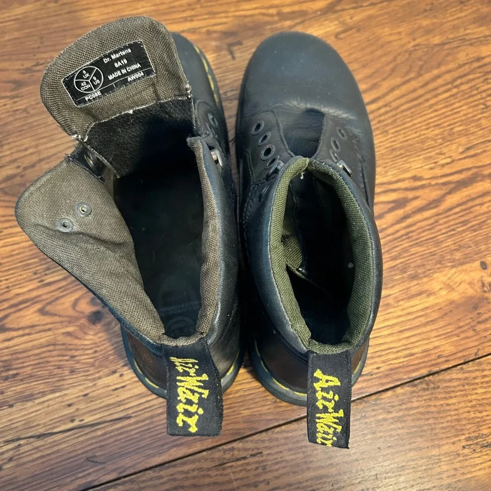 Dr. Martens Black‎ Leather Ankle Boots Mens 9 Womens 10 AirWair Lug Sole Vintge