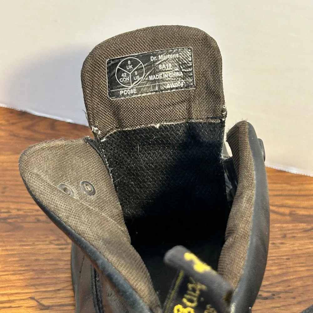 Dr. Martens Black‎ Leather Ankle Boots Mens 9 Womens 10 AirWair Lug Sole Vintge