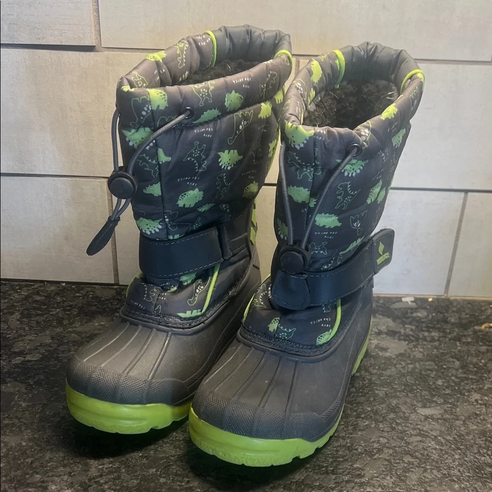 Merence Kids Dinosaur Print Winter Boots - Green and Black. Size 29/30