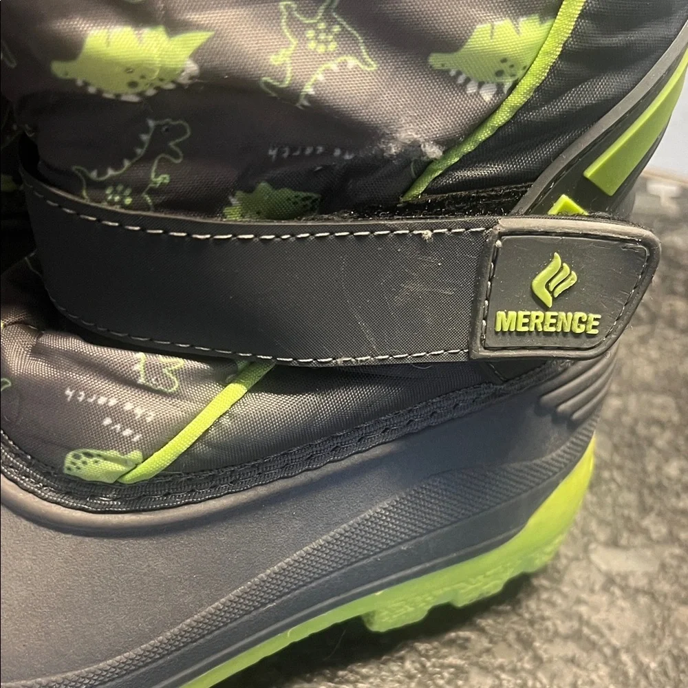 Merence Kids Dinosaur Print Winter Boots - Green and Black. Size 29/30