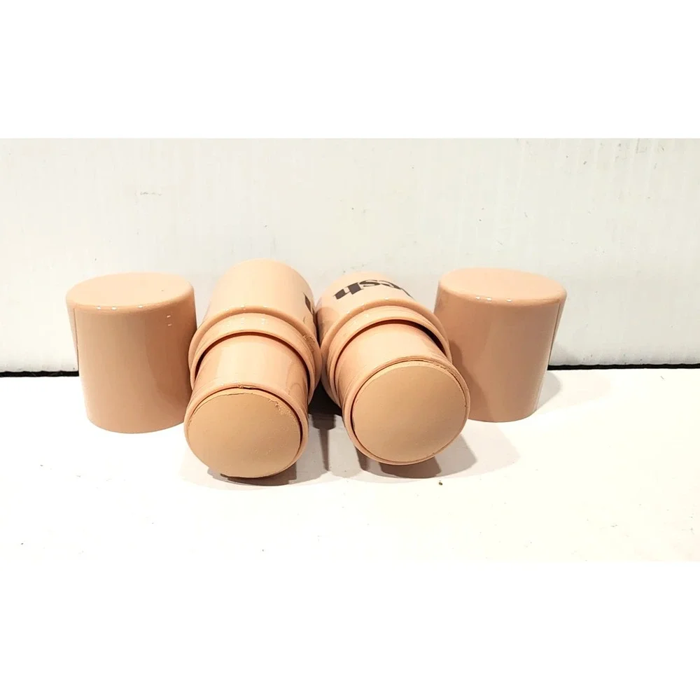 Flesh Beauty By Revlon  Firm Thick stick Foundation - 07 Birthday Cake (2)