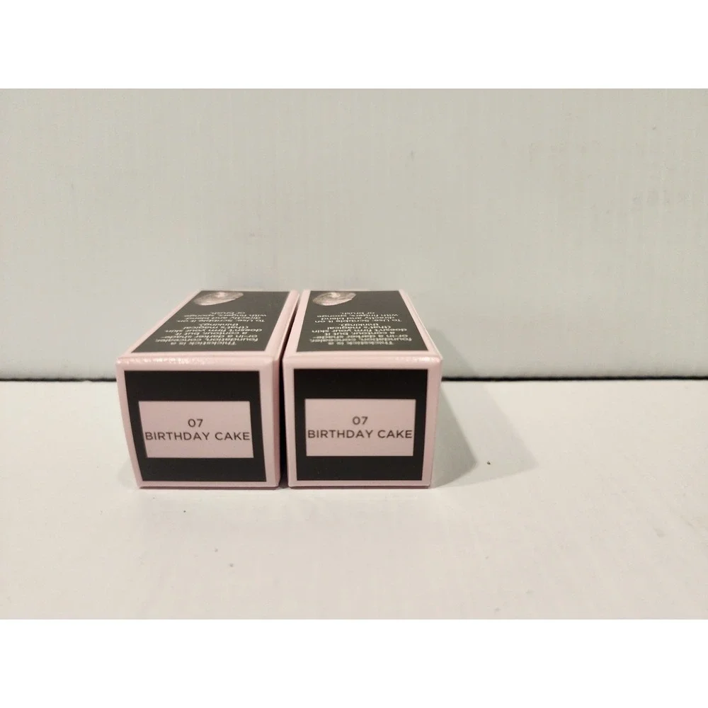 Flesh Beauty By Revlon  Firm Thick stick Foundation - 07 Birthday Cake (2)