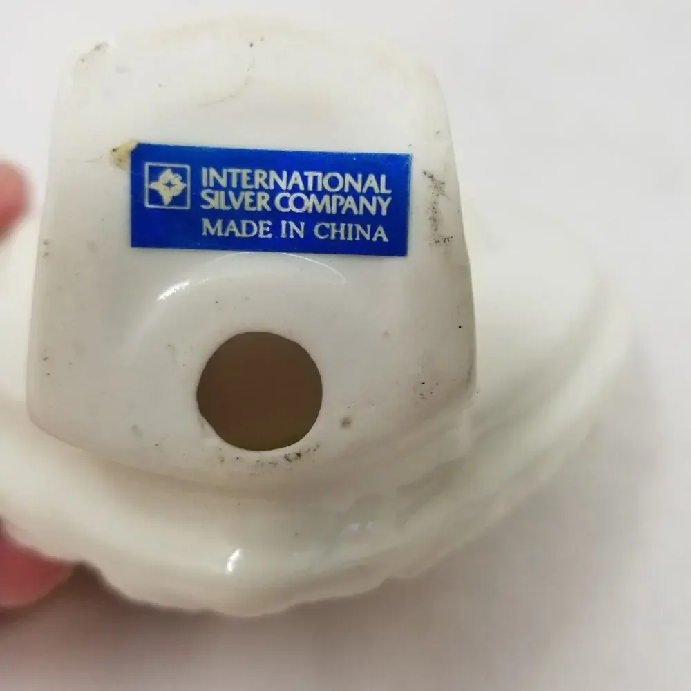 International Silver Company  Ceramic‎ Cream Heart Shaped Photo Picture Frame