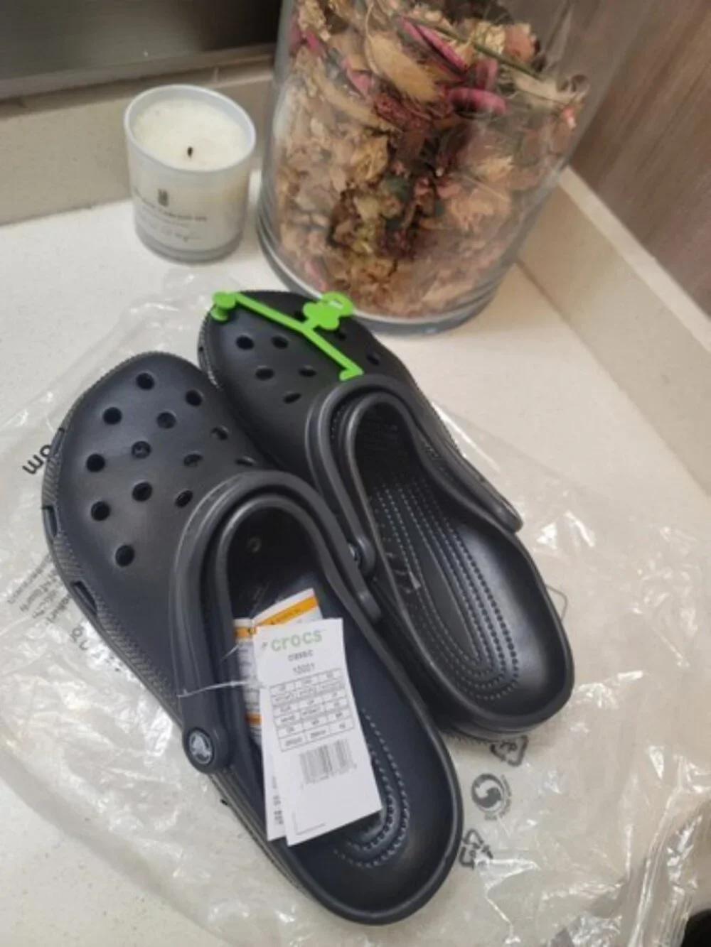 CROCS title classic
