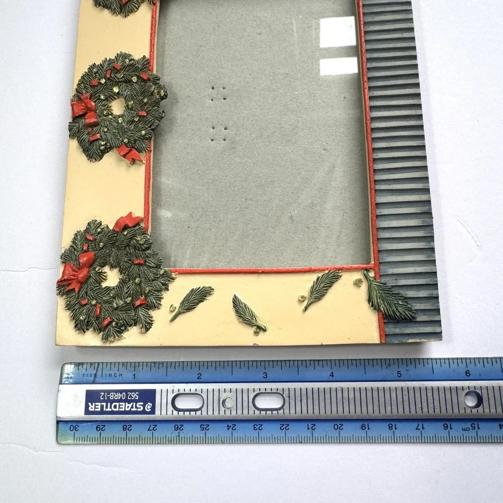 Design West Christmas Wreath Picture Frame Hand Painted 4x6 Vintage 2003 Holiday