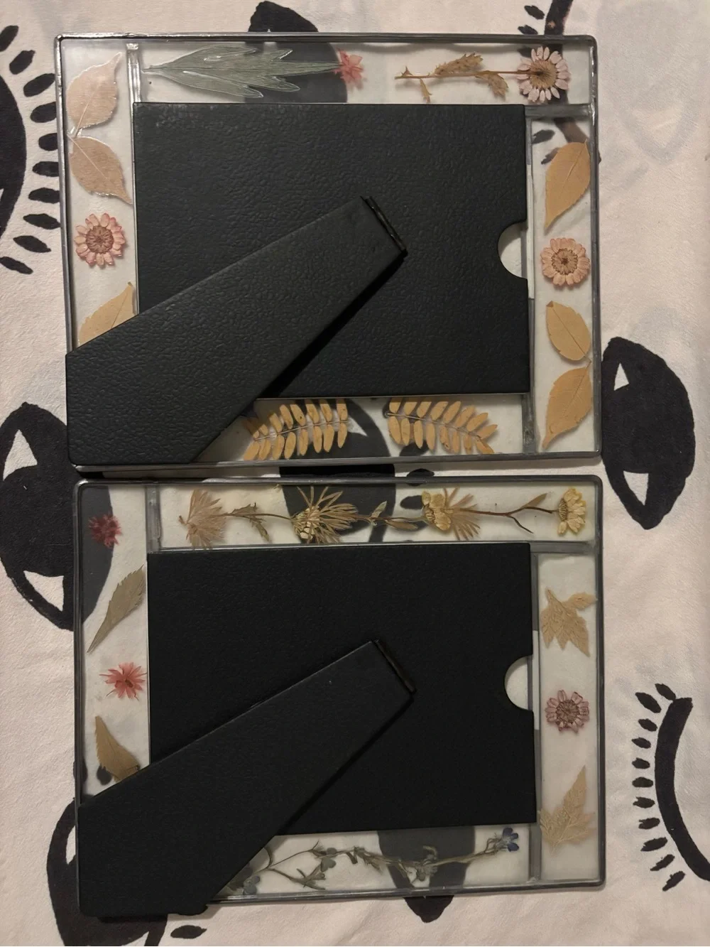 VTG Set of two Carr frames pressed flowers 8x10