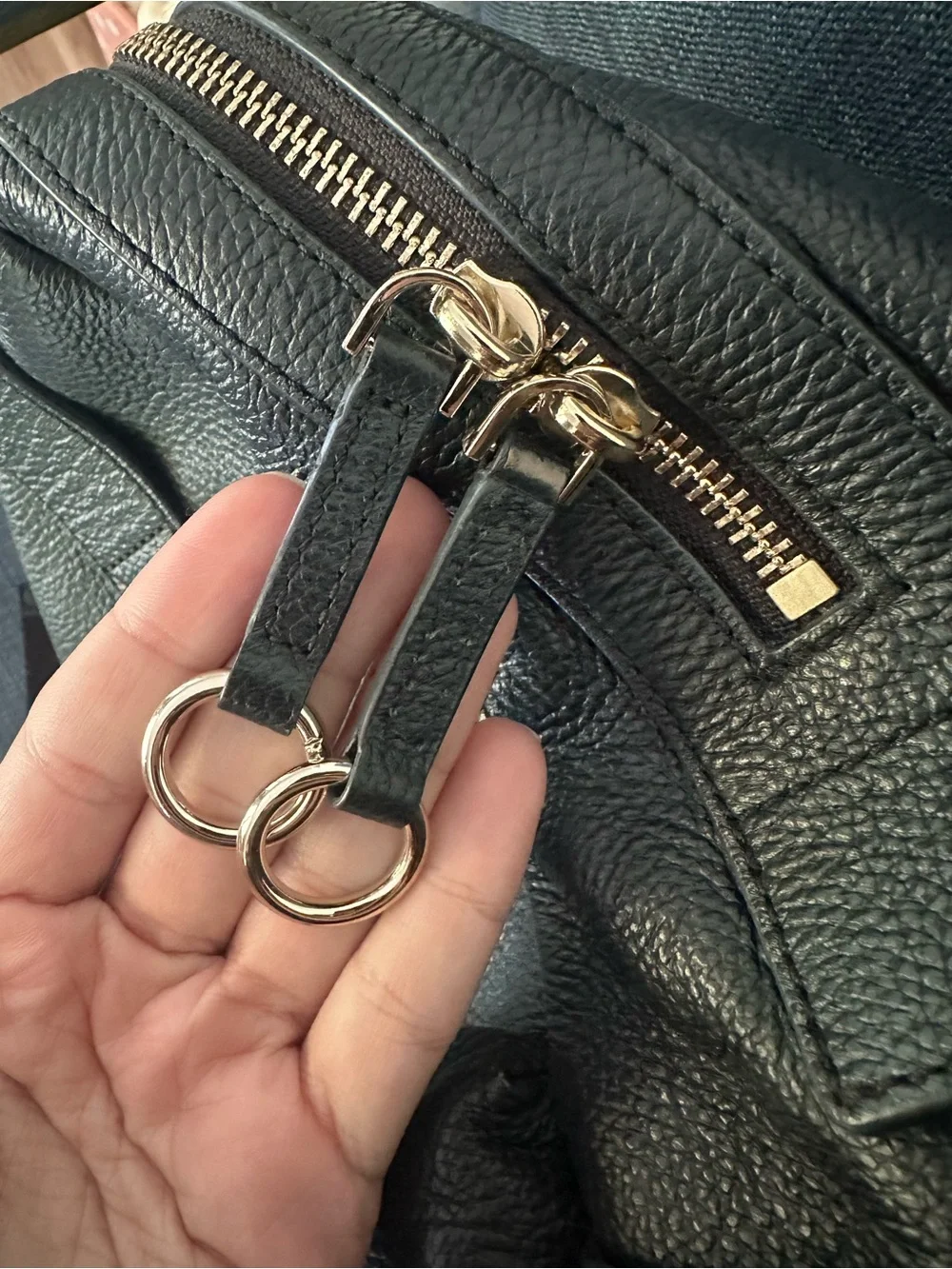 henri bendel sleek black