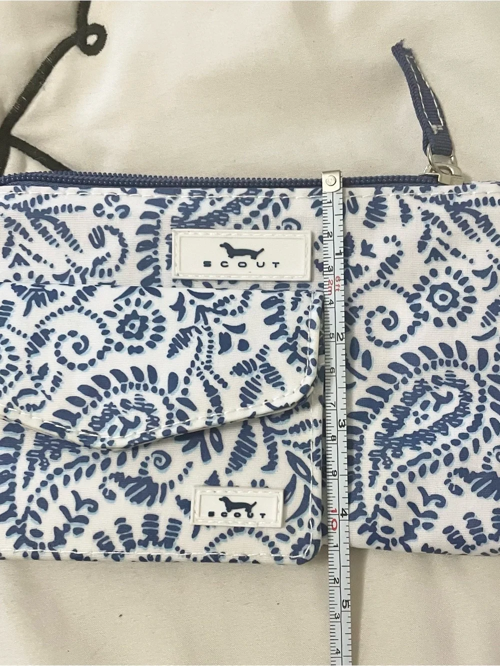 Scout coordinated pouch