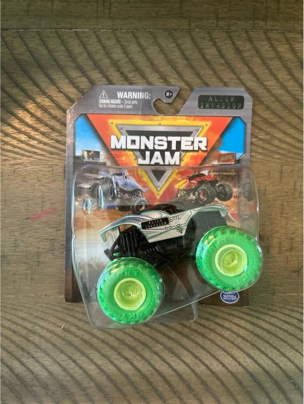 Monster Jam Alien Invasion Series 7 1:64 Die-Cast Truck NEW Spin Master