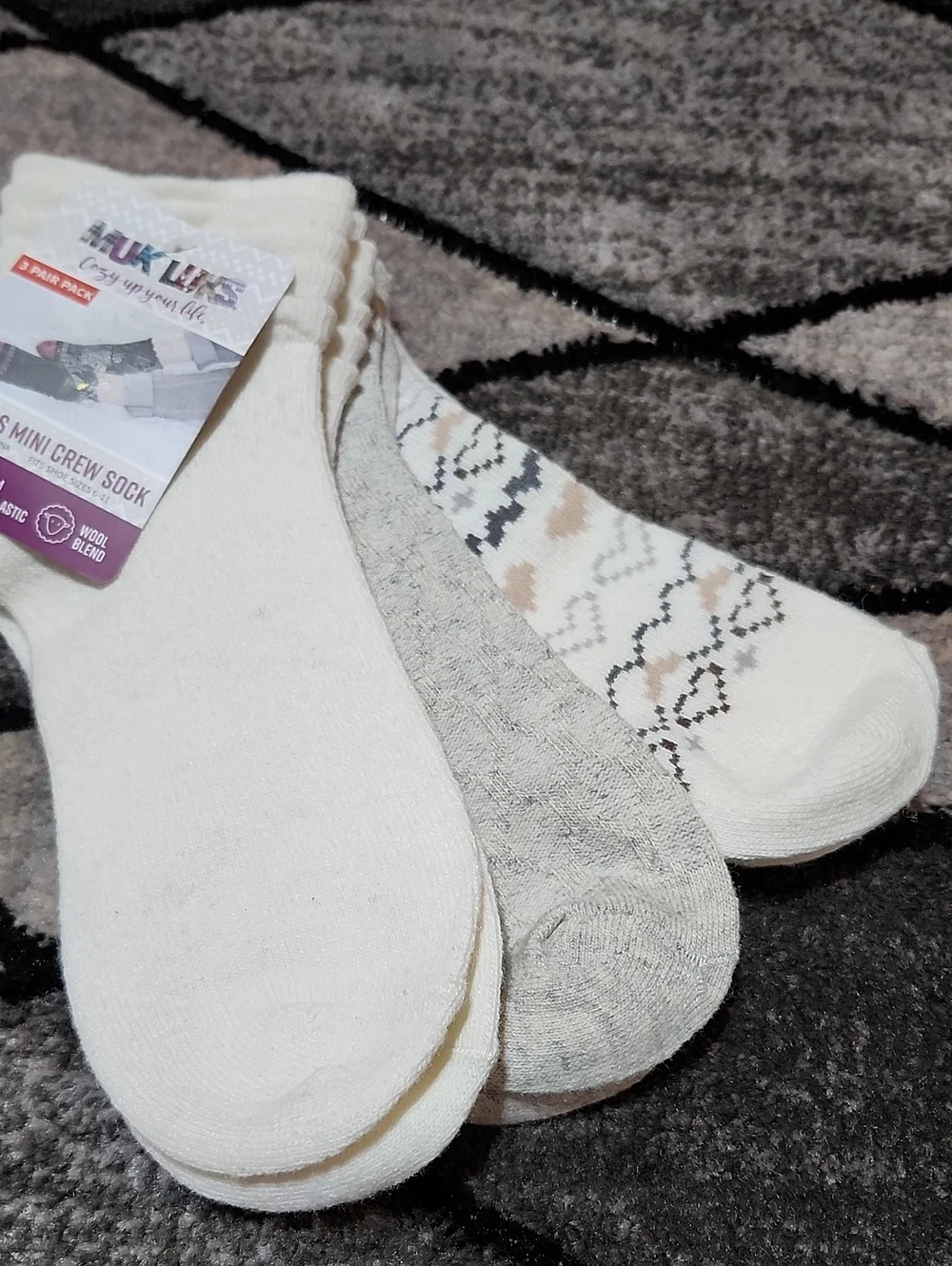 MUK LUKS 3-PAIRS WOOL-BLEND TIER ANKLE MINI CREW SOCKS IVORY/GRAY/HEART PRINT
