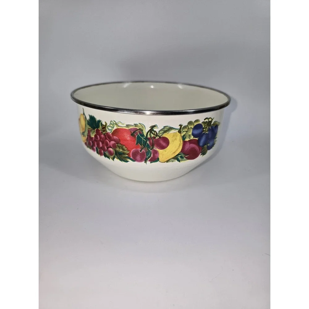 Metro vintage enamelware