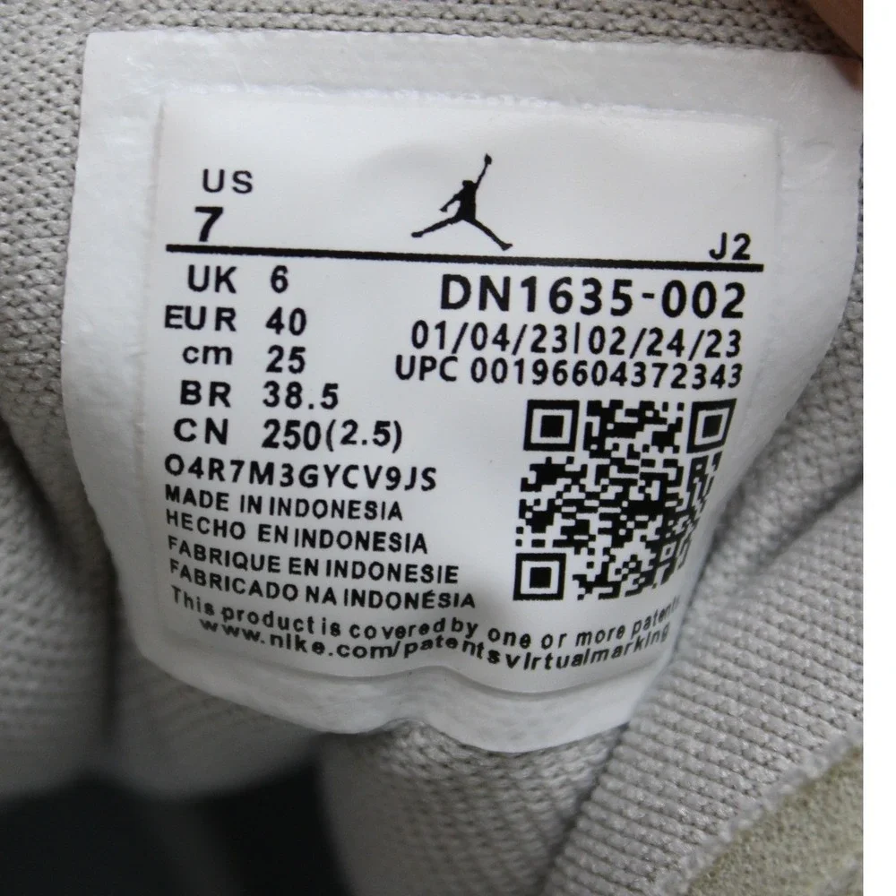 Jordan 1 Low SE Craft Tech Grey Suede Sneakers White 7 Neutral