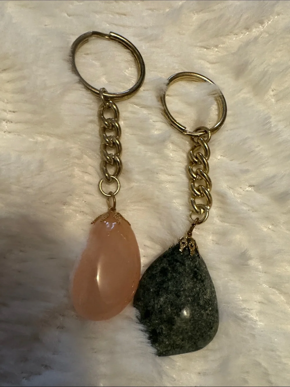 Gold-Chain Teardrop Stone Keychain - Pink and Dark Green