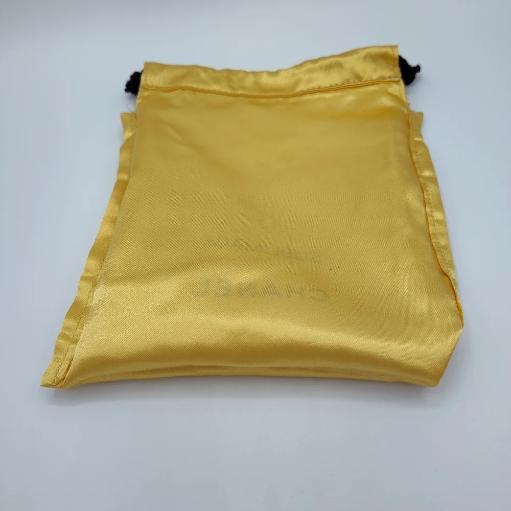 unbranded details authentic