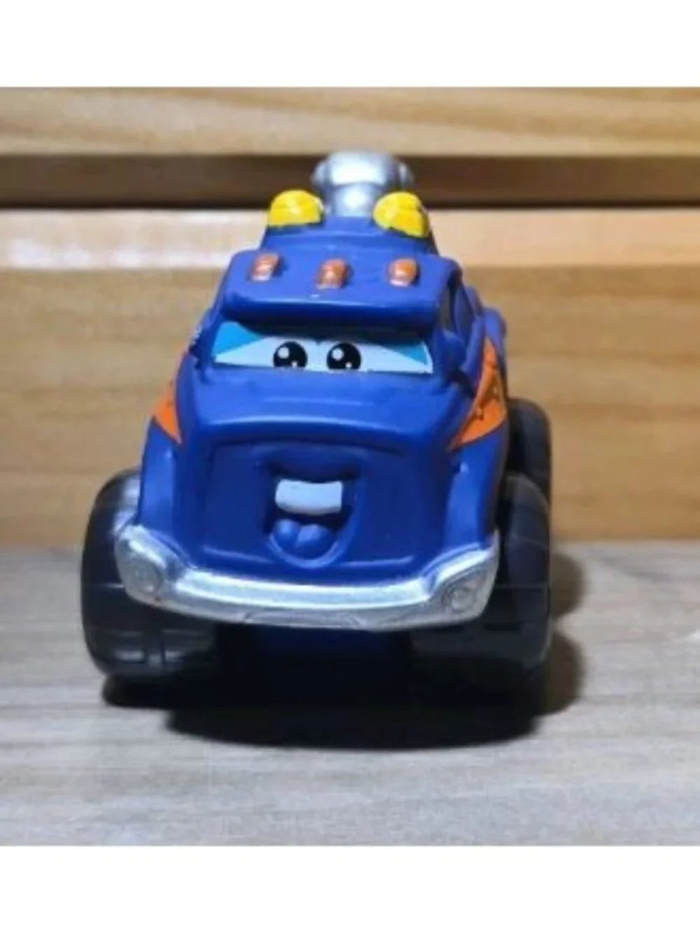 2008 Hasbro Tonka Chuck and Friends HANDY Blue Tow Truck Wrecker Toddler Toy