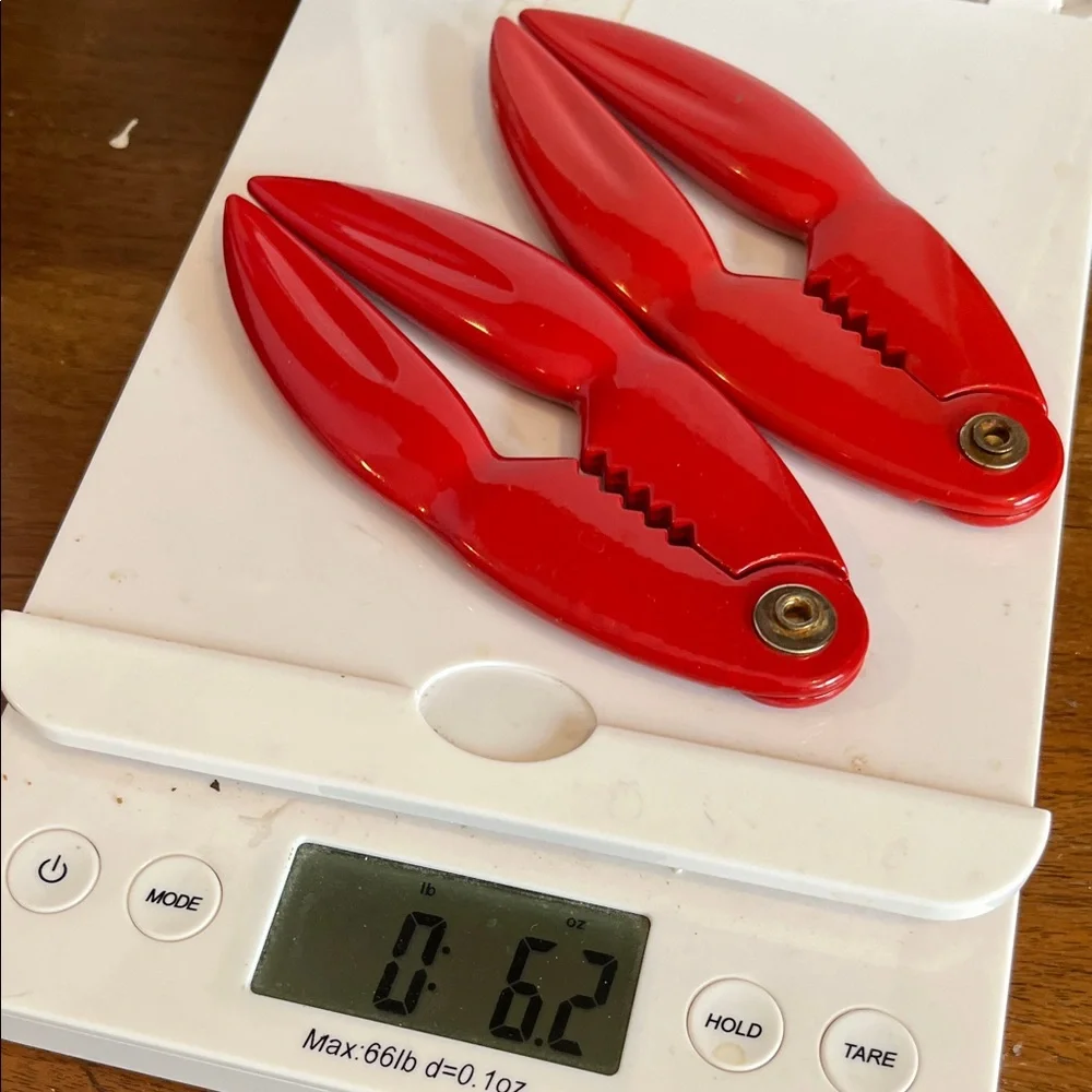 Red Lobster Claw Crackers set of 2 enamel over metal vintage