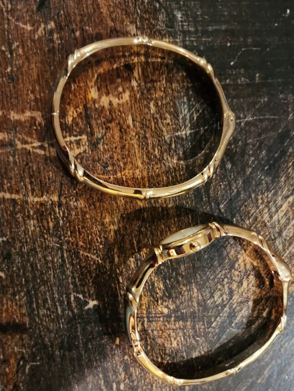 Main Line gold toned