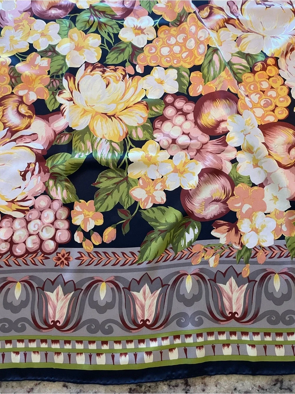 N/A luxurious silk