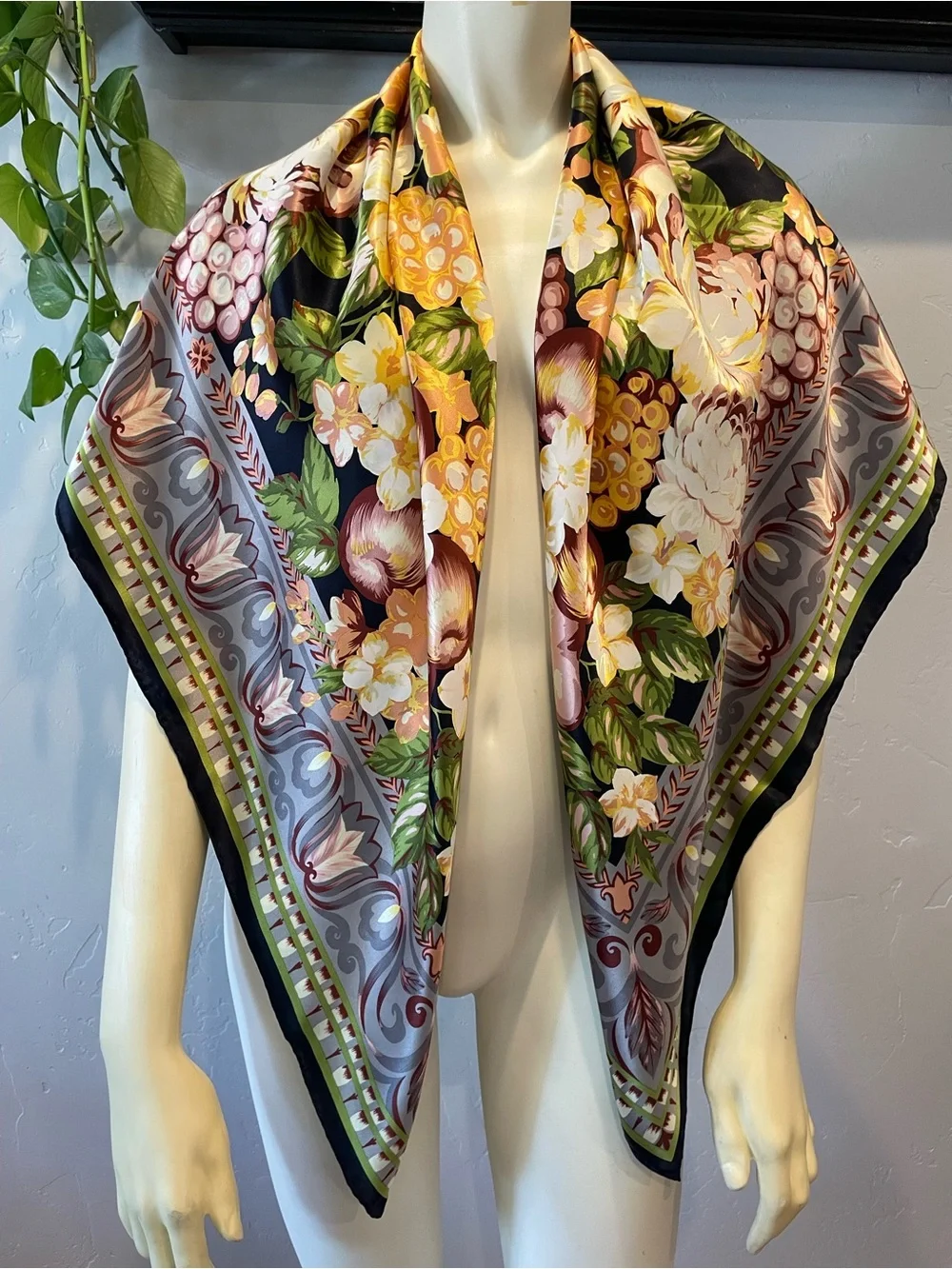 N/A luxurious silk