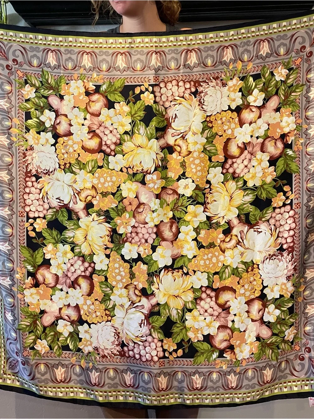 N/A luxurious silk