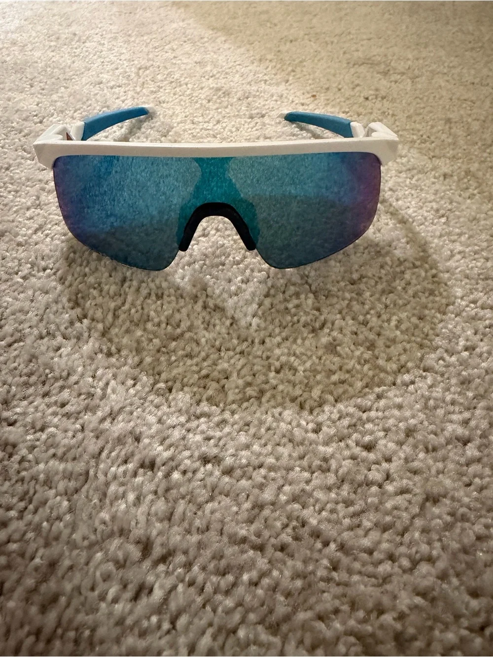 Oakley style white bold