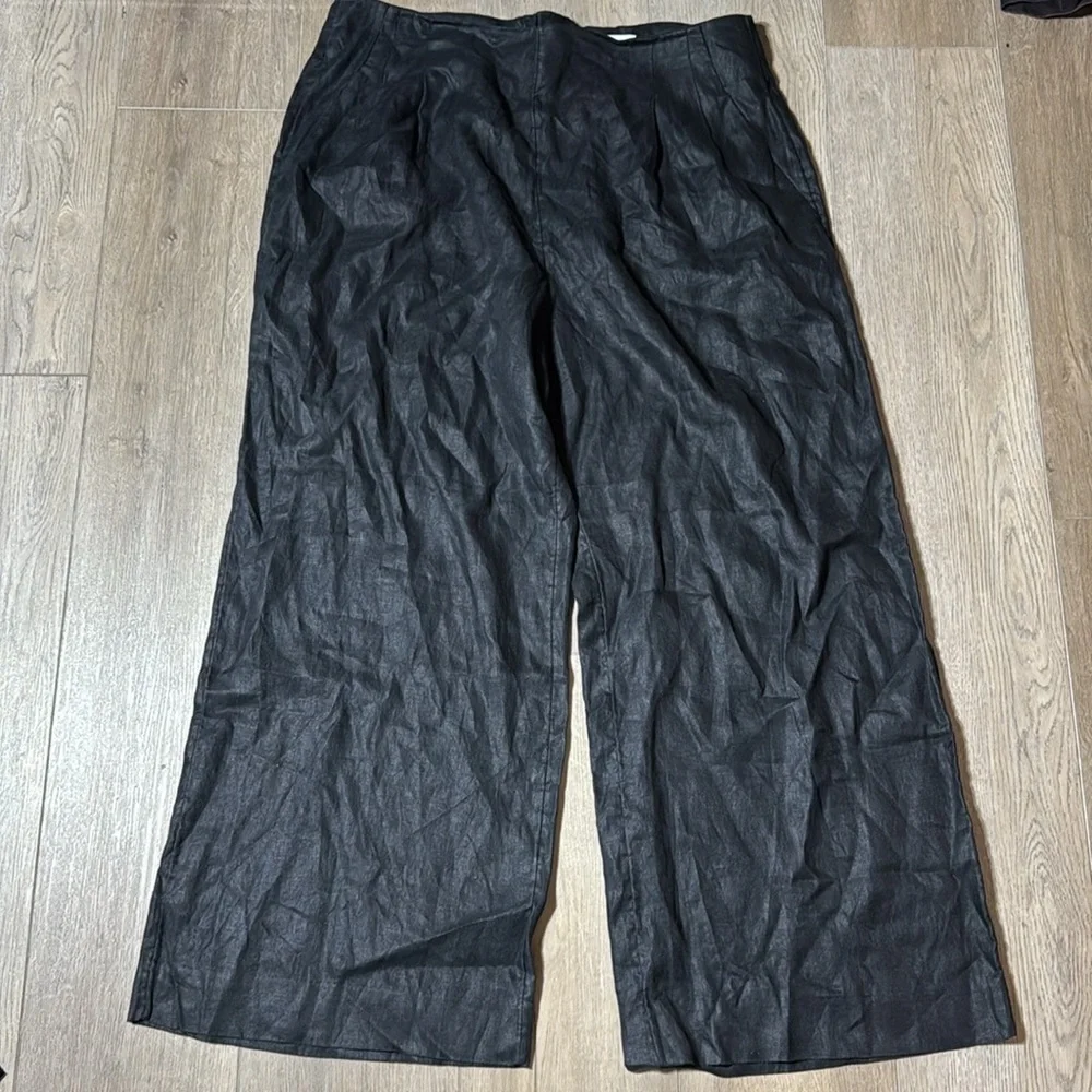 Banana Republic certified model wide