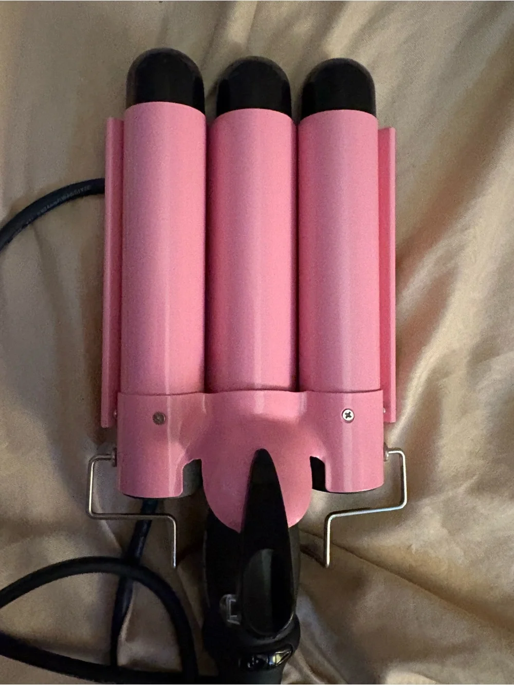 Triple Barrel Pink Hair Waver