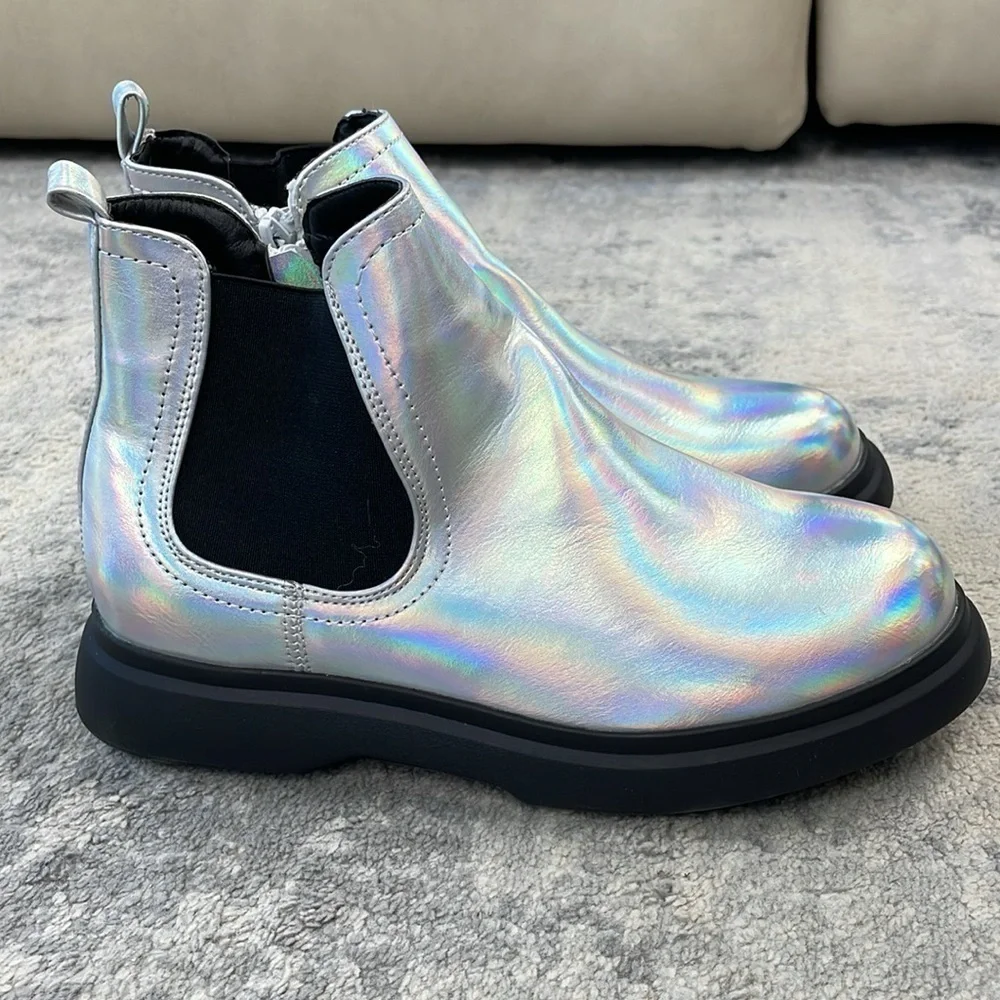 New DV Dolce Vita Cole Ankle Boots Iridescent Metallic Moon Boots Sz 4