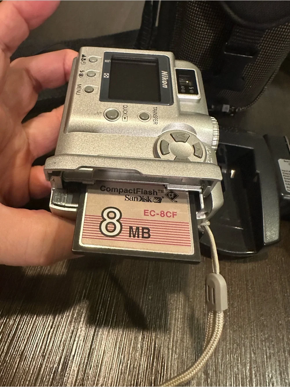 Nikon coolpix 775