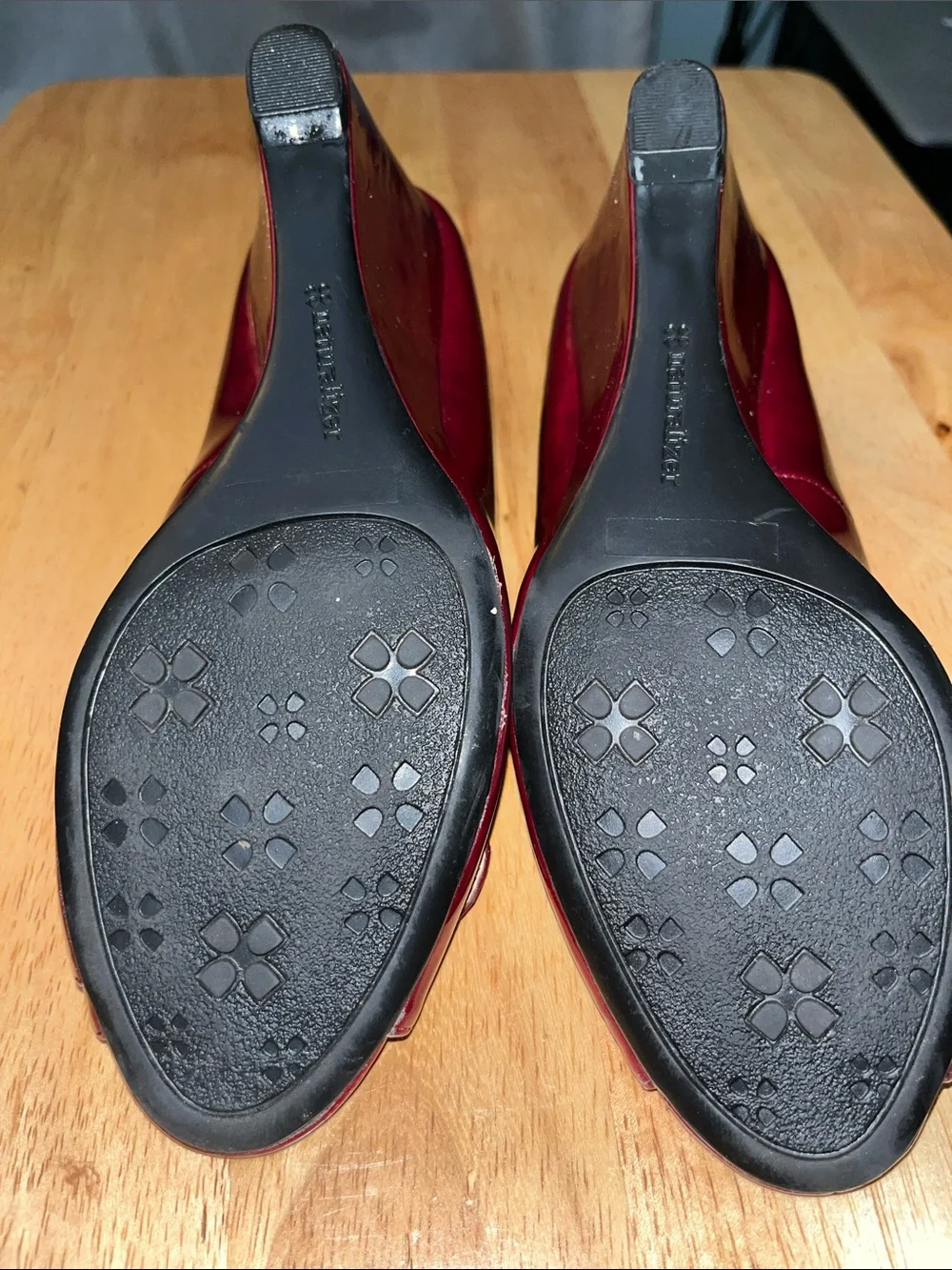 Naturalizer burgundy patent