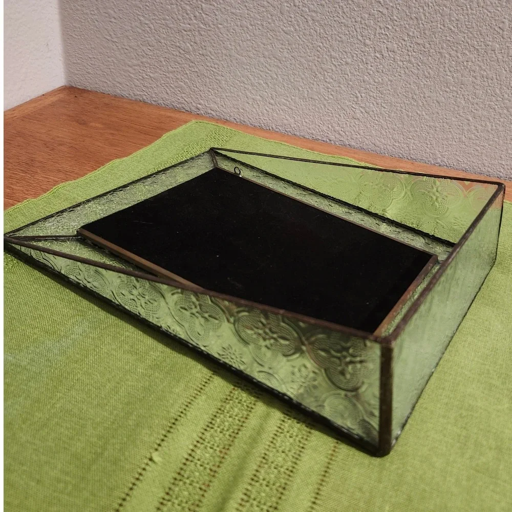 J. Devlin Glass Art 25 description