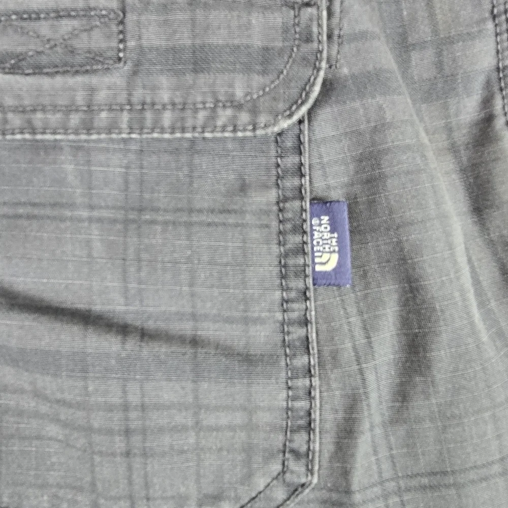 The North Face Men's Gray Plaid Cargo Shorts Size 38 Casual Hiking