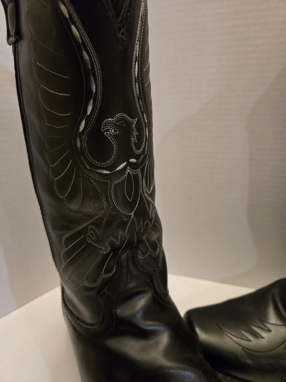 Laredo Mens Black Vamp Fox Wing-Stitched Western Boots